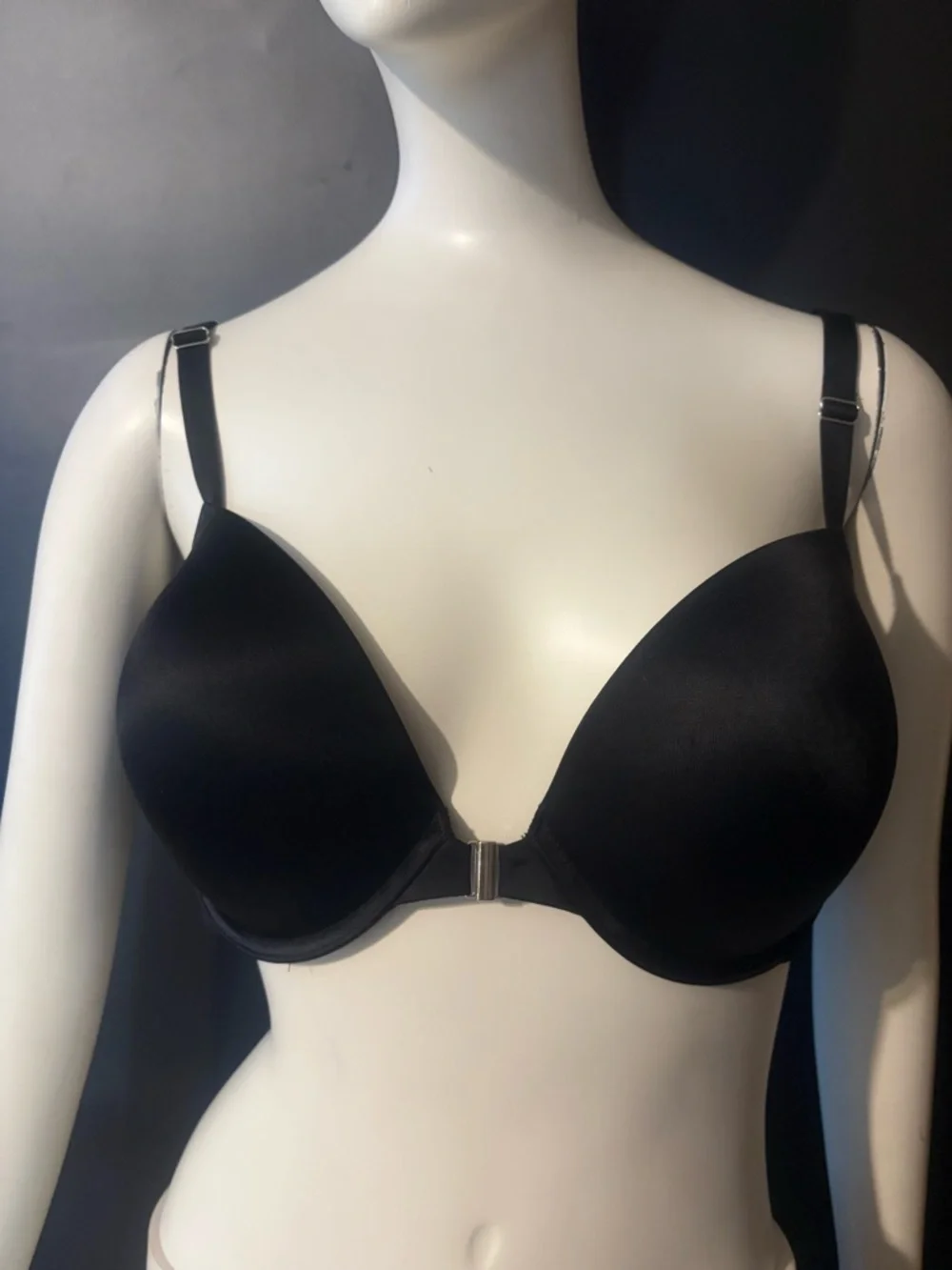 Victoria's Secret Black Front-Closure Smooth T-Shirt Bra with Chain back - Picture 1 of 6